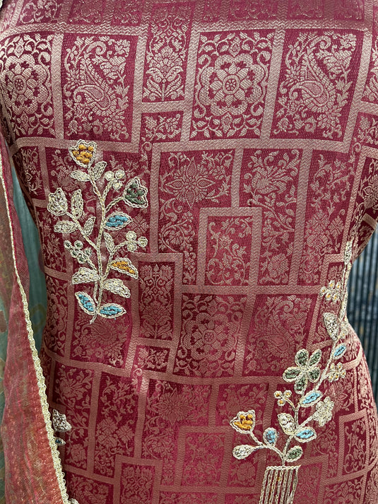 Classic silk suit with fine embroidery on ghera