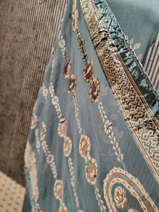 Premium pashmina suit with elegant brasso duputta