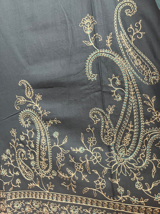 Pashmina suit with pashmina stall