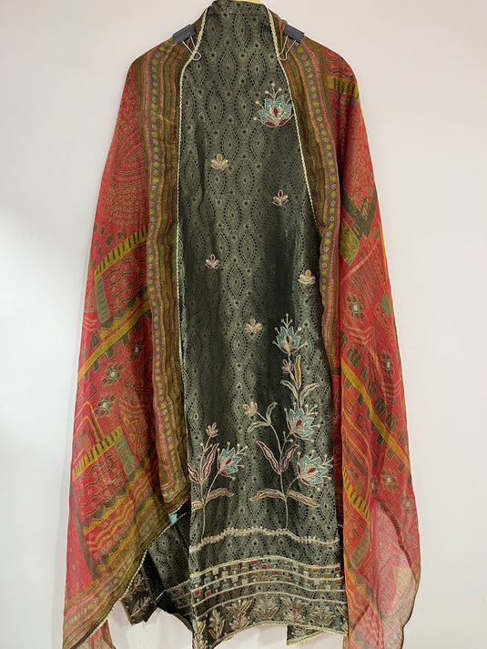 Classic silk suit with fine embroidery on ghera