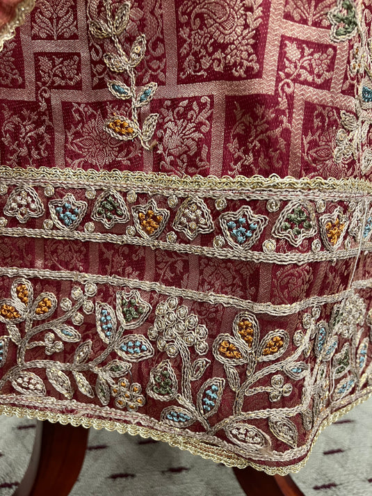 Classic silk suit with fine embroidery on ghera